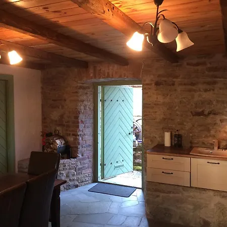 Watermill Guestroom شقة *